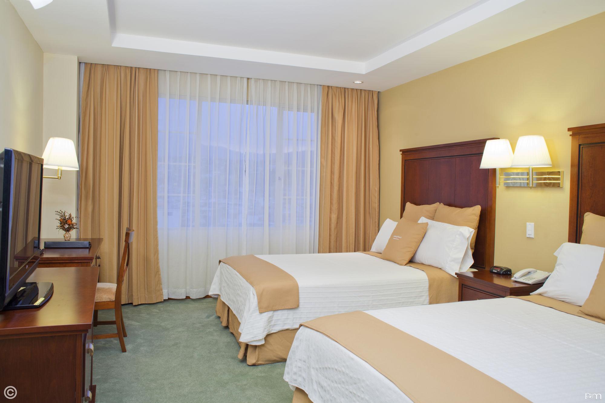 Sonesta Hotel Loja Exterior photo